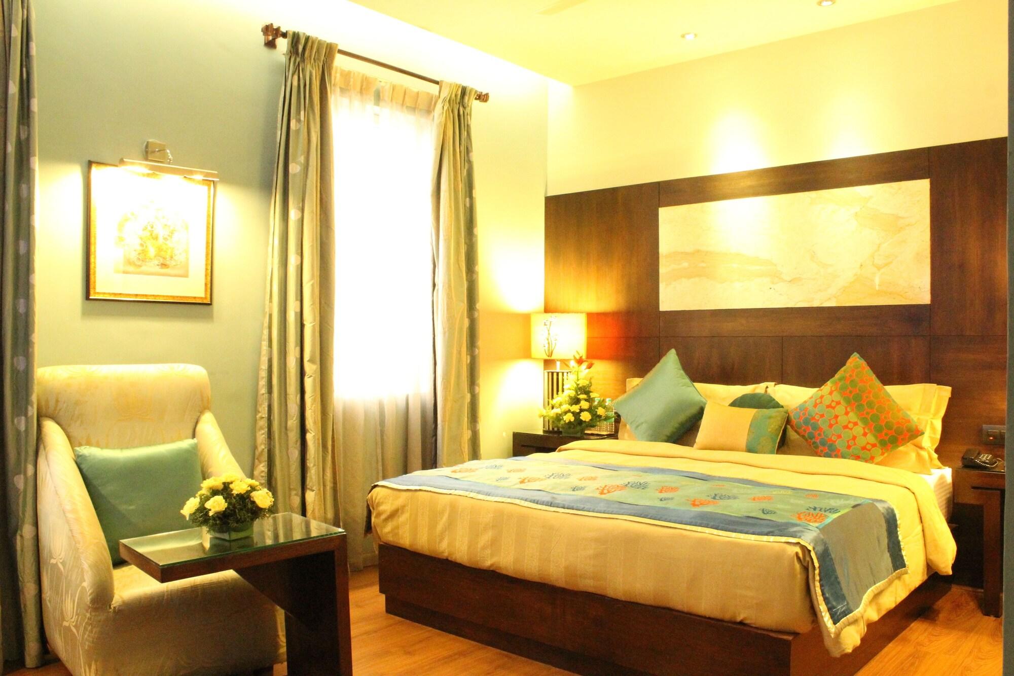 Justa Mg Road Hotell Bangalore Eksteriør bilde